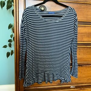 Sweet Claire long sleeve blouse size small